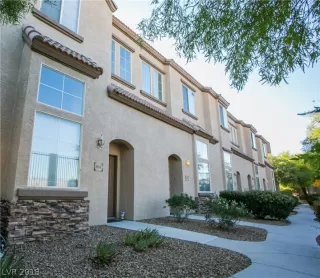 Photo #4: 2041945 Listing 