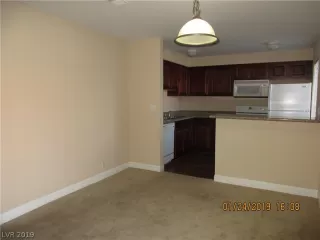 Photo #4: 2042169 Listing