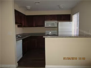 Photo #6: 2042169 Listing