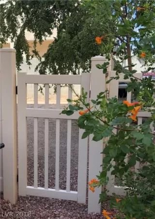 Photo #3: 2042239 Listing 