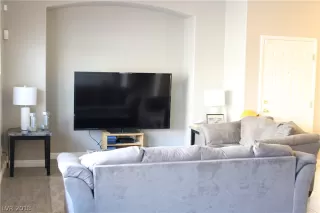 Photo #4: 2042239 Listing 