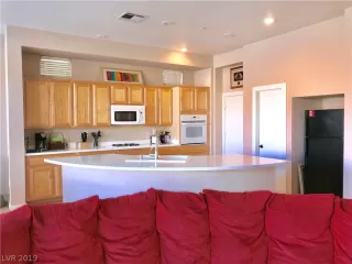 Photo #5: 2042258 Listing 