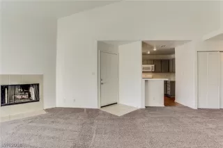 Photo #5: 2042551 Listing 