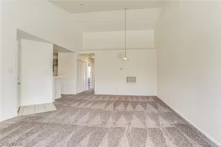 Photo #6: 2042551 Listing 