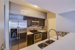 Photo #1: 2042594 Listing 