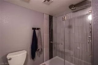 Photo #5: 2042594 Listing 