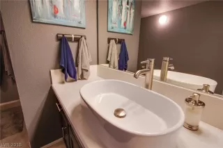 Photo #6: 2042594 Listing 