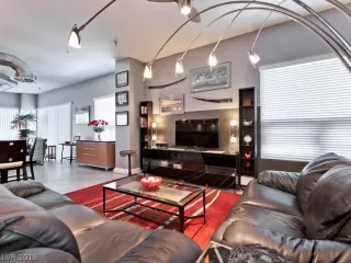 Photo #5: 2042650 Listing