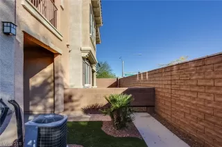 Photo #3: 2042672 Listing