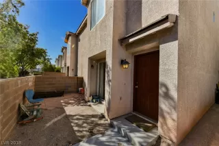 Photo #5: 2042694 Listing 