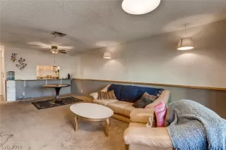 Photo #4: 2042724 Listing