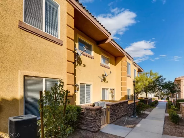 MLS: 2042872 Condo For Sale