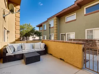 Photo #2: 2042872 Listing