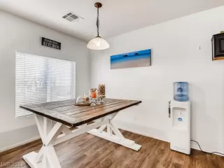 Photo #5: 2042872 Listing