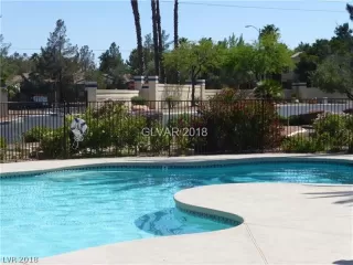 Photo #4: 2042963 Listing