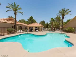 Photo #5: 2042963 Listing