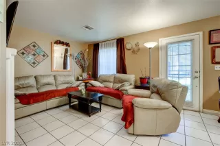 Photo #2: 2042986 Listing 