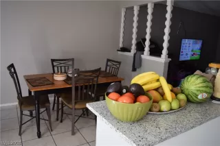 Photo #3: 2043372 Listing