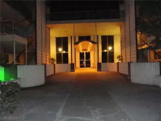 Photo #2: 2043626 Listing