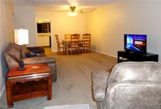 Photo #3: 2043626 Listing