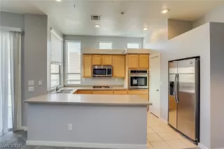 Photo #3: 2043711 Listing 