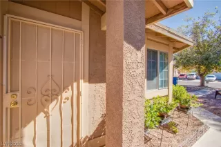 Photo #2: 2044031 Listing