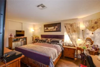 Photo #3: 2044031 Listing