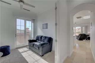 Photo #3: 2044069 Listing