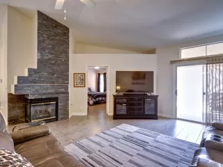 Photo #4: 2044433 Listing