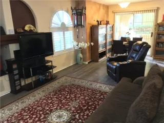 Photo #1: 2044776 Listing 