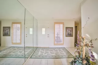 Photo #1: 2044840 Listing 