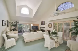 Photo #2: 2044840 Listing 