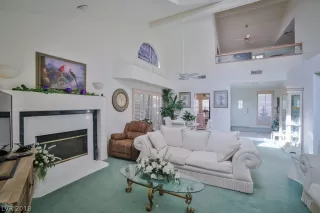 Photo #3: 2044840 Listing 