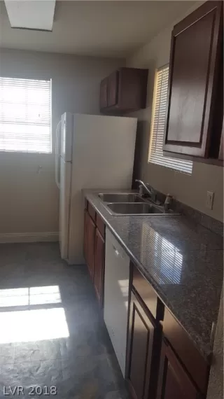 Photo #3: 2044876 Listing 