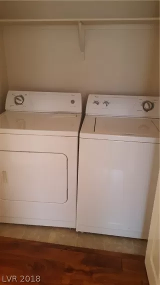 Photo #4: 2044876 Listing 