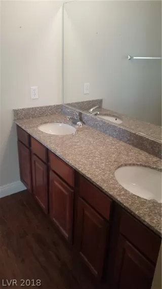 Photo #6: 2044876 Listing 