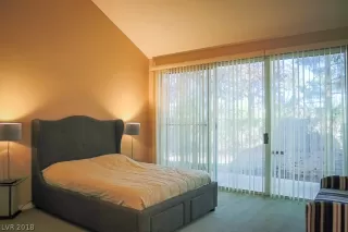 Photo #6: 2044903 Listing