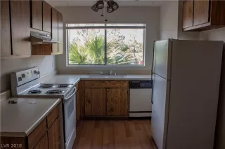 Photo #4: 2044925 Listing 