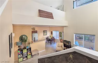 Photo #5: 2045167 Listing 