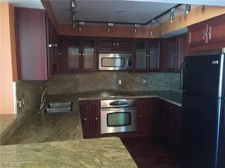 Photo #4: 2045273 Listing