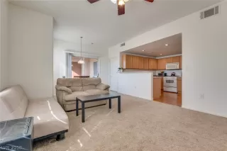 Photo #4: 2045350 Listing