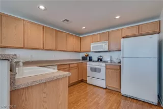 Photo #6: 2045350 Listing