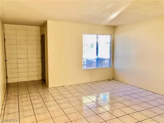 Photo #3: 2045390 Listing