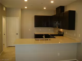 Photo #6: 2045825 Listing 