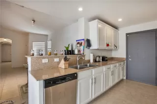 Photo #2: 2045860 Listing