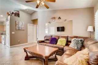 Photo #3: 2045868 Listing