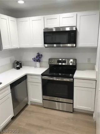 Photo #5: 2046134 Listing