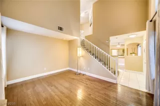 Photo #5: 2046405 Listing