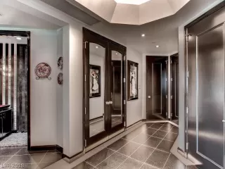 Photo #2: 2046414 Listing 