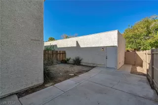 Photo #2: 2046522 Listing 